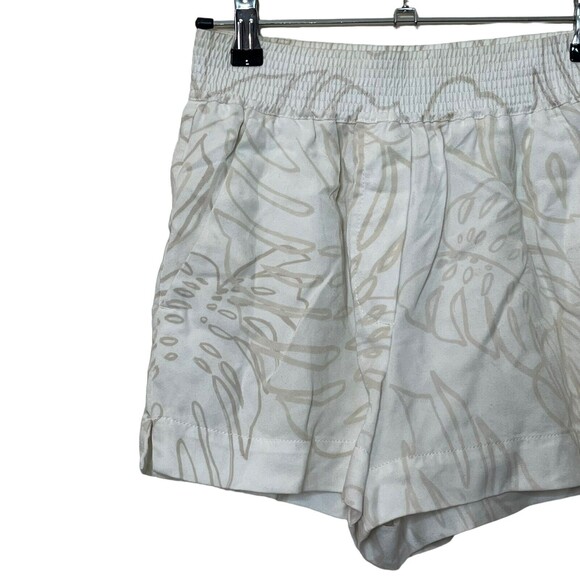 Welcome to my closet! - Picture 2 of 9